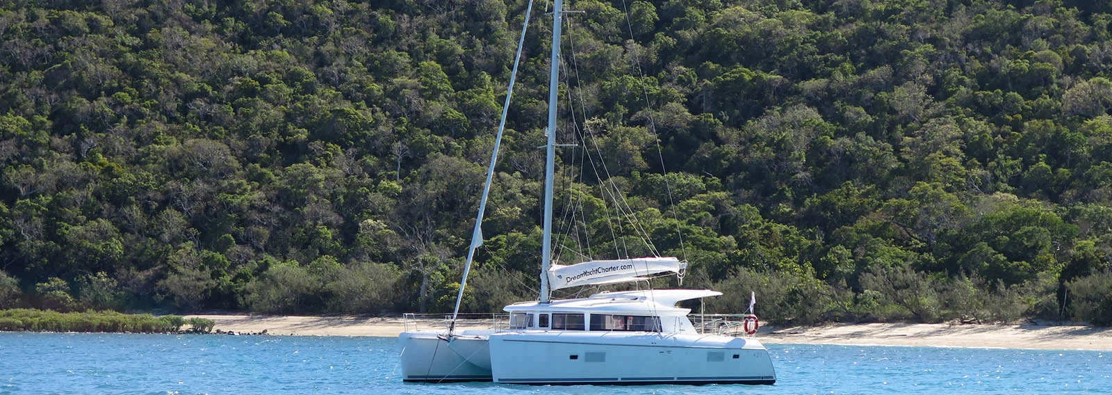 Traviata, a catamaran chartered by Queensland Yacht Charters
